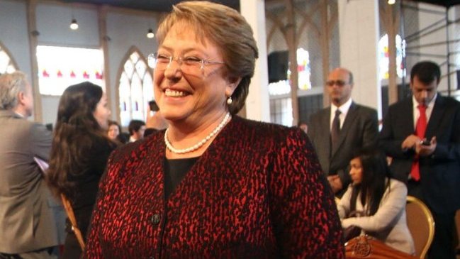 Nueva Mayoría apunta a lograr doblajes con Bachelet en terreno