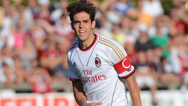 Kaká anunció que no cobrará su sueldo mientras siga lesionado