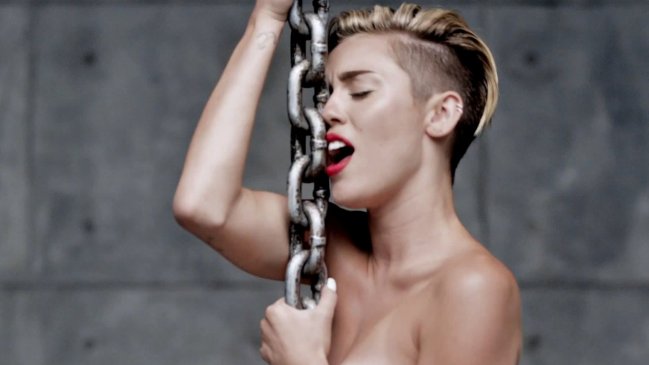 Miley Cyrus defendió su video para 