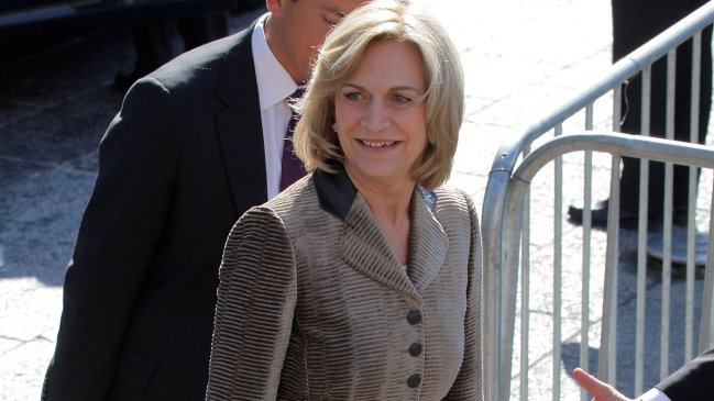 Matthei: Los mismos que se declaran demócratas corren a abrazar a Fidel Castro