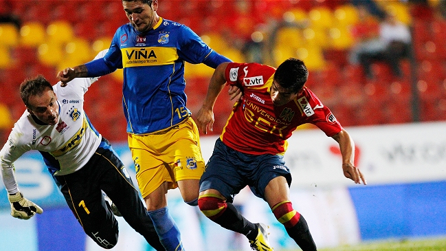 U. Española quiere salir del fondo del Apertura visitando al crecido Everton