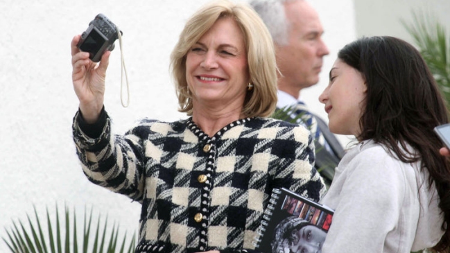 Matthei: Me llama la atención que estén pegados en problemas de hace 40 años