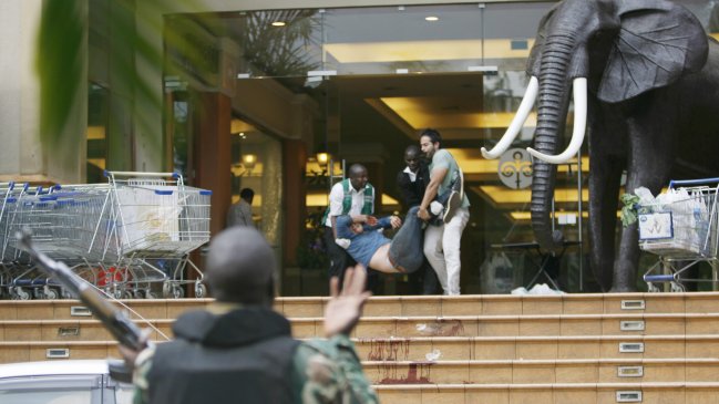 Al menos 20 muertos tras ataque contra centro comercial en Kenia
