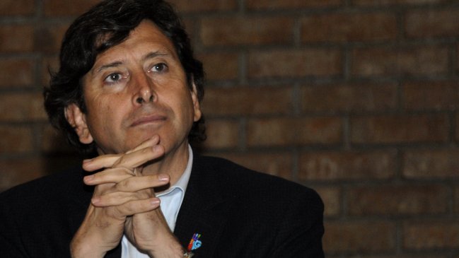 Golborne: No soy partidario de que Presidente pueda disolver Congreso