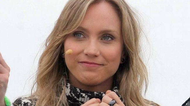 Fernanda Hansen: No me interesa leer biografías de Felipe Camiroaga