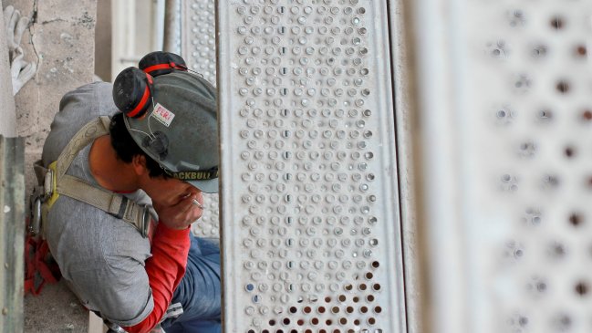 Sueldos de los hombres superan en 17 por ciento al que reciben las mujeres