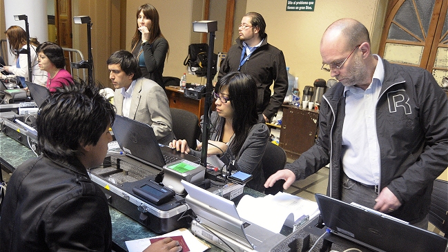 Paro en el Registro Civil: Habilitan el estadio Víctor Jara