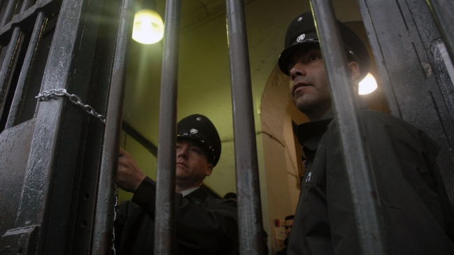 Funcionarios Penitenciarios: No estamos para sostenerle el bastón a Manuel Contreras