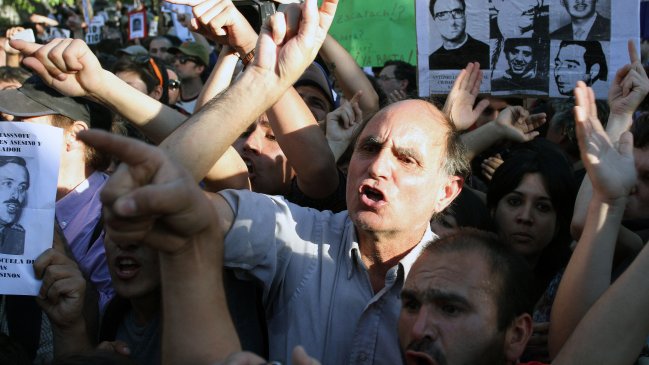 Diputado DC exige que se prohíba asado en honor a Krassnoff