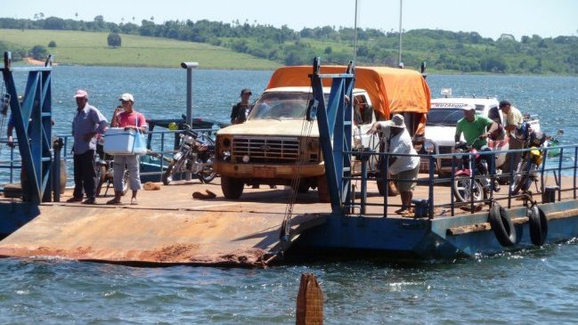 Hundimiento de una balsa en Paraguay dejó 10 personas desaparecidas