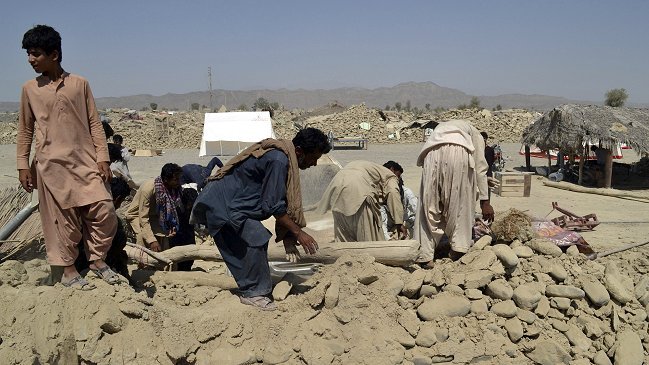 Número de muertos por terremoto en Pakistán llega a 349