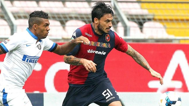 Mauricio Pinilla participó en empate de Cagliari ante Inter por la Serie A de Italia