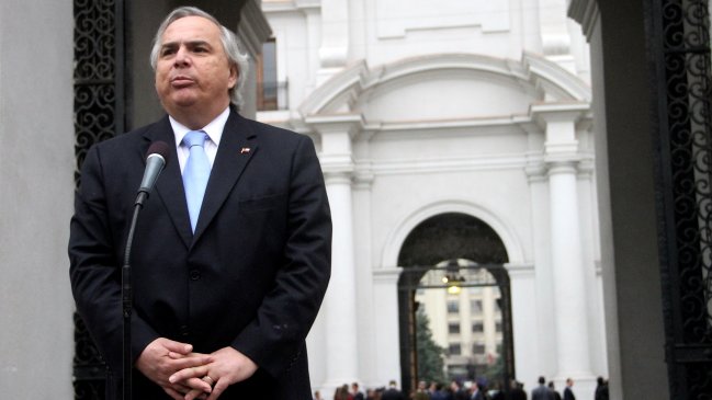 Chadwick ante críticas contra Piñera: No comprenden qué es vivir en democracia