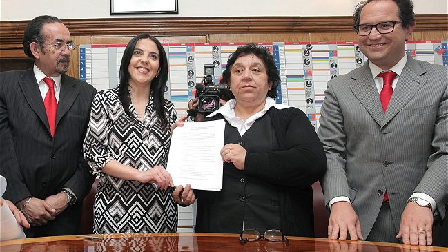 Encuesta Cooperativa: Mala evaluación al Gobierno por paro del Registro Civil