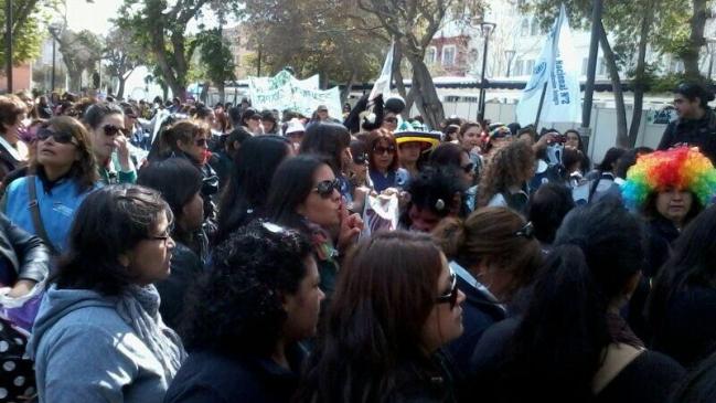 Trabajadores de la Fundación Integra protestaron en el centro de La Serena