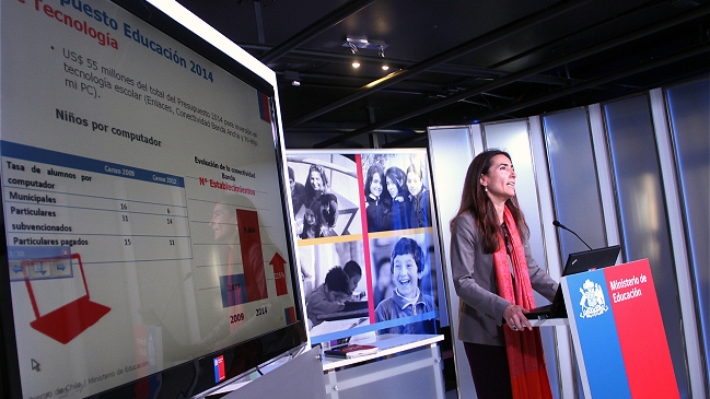 Schmidt: Educación es una prioridad presupuestaria para el Gobierno