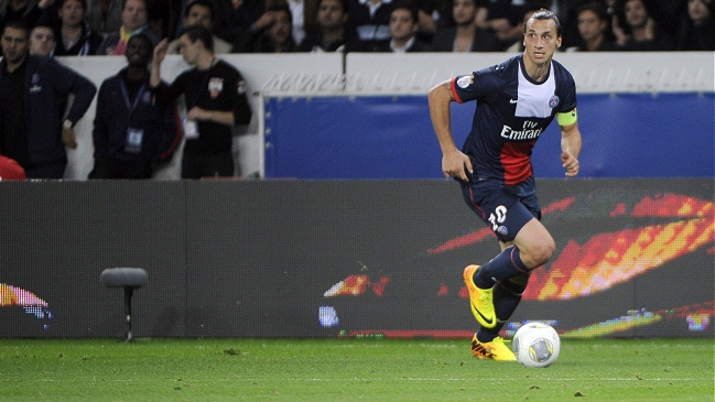 Zlatan Ibrahimovic confesó su interés de tener como compañero a Wayne Rooney