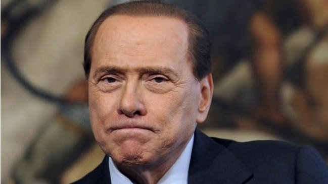 Berlusconi quiere cumplir su condena realizando trabajos sociales
