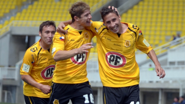 San Luis aplastó a Santiago Morning y sigue firme en la punta de la Primera B