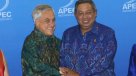 Presidente Sebastián Piñera y Cecilia Morel vistieron trajes típicos de Indonesia