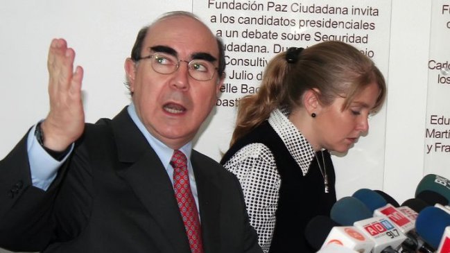 Roberto Méndez: Bachelet está más cerca del 40 que del 50 por ciento