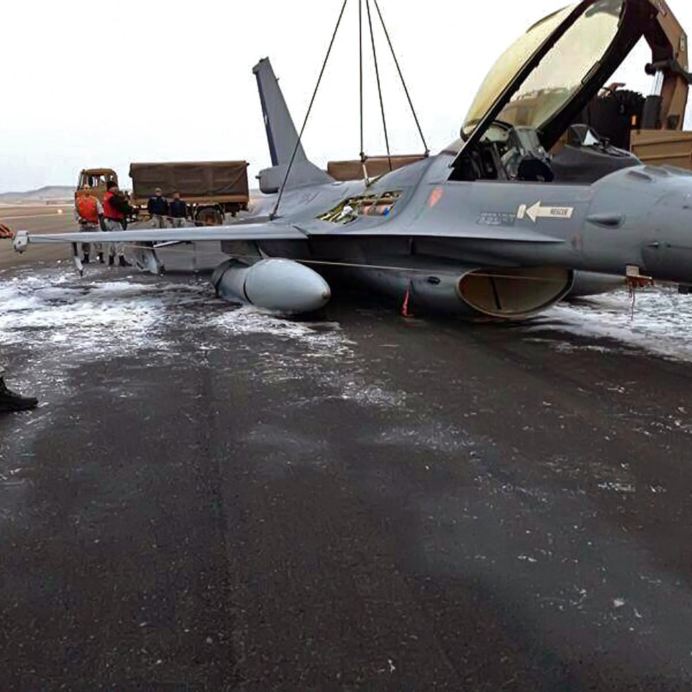 Aeropuerto de Antofagasta normaliza vuelos tras accidente del F-16