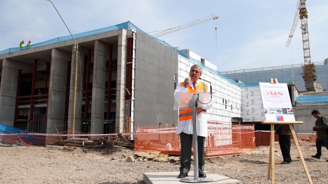 Fundación Creando Salud: Las concesiones de hospitales son el Transantiago del sector