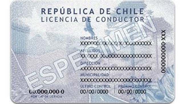 Medidas para evitar falsificaciones destacan en nueva licencia de conducir