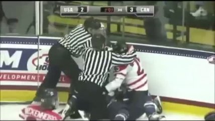 Así terminó un partido de hockey femenino