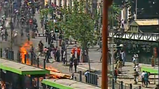 Estudiantes vuelven a marchar a un mes de las presidenciales