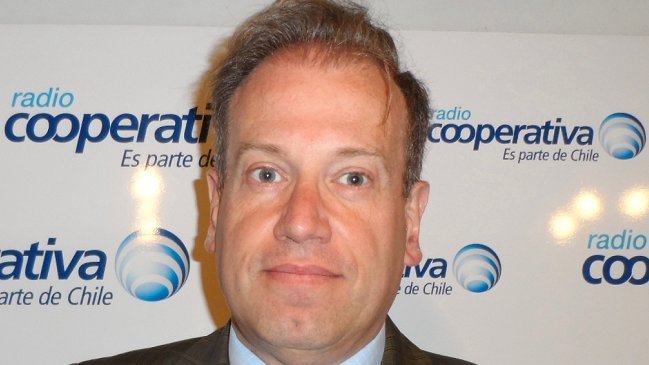 Tomás Jocelyn-Holt: Soy el único que puede ganarle a Bachelet en segunda vuelta