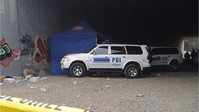PDI investiga hallazgo de cuerpo mutilado y calcinado en Santiago