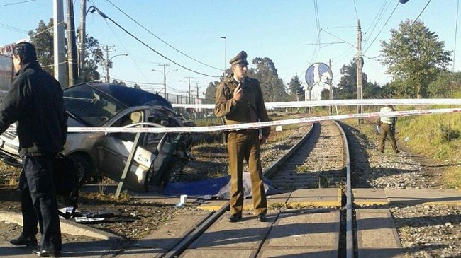 Conductor murió arrollado en su auto por Biotrén en el Biobío