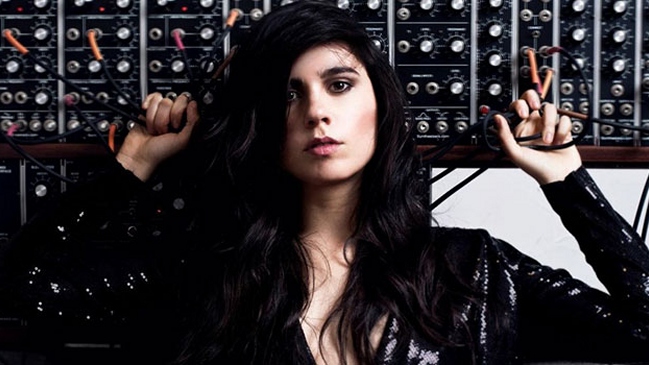 Javiera Mena celebrará con show la 