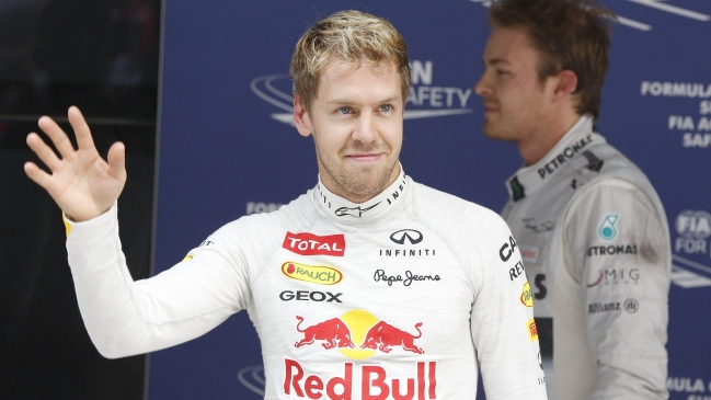 Sebastian Vettel logró la pole position en India y quedó aun paso del título