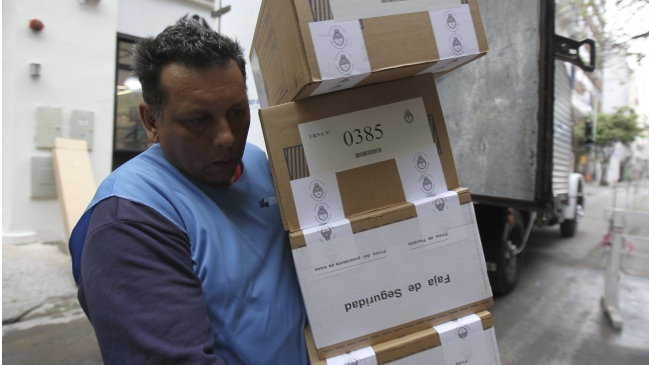 Unos 38.000 argentinos radicados en el exterior podrán