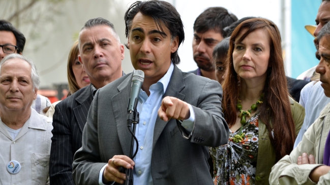 ME-O: Bachelet no avanzará si gobierna con 