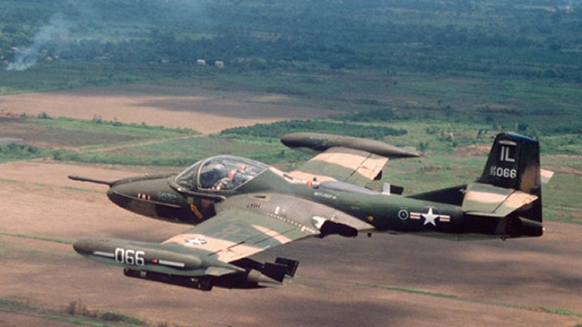 Chile vendió 10 aviones usados de combate a El Salvador