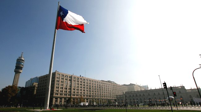 Chilenos son los menos interesados en política de toda América Latina