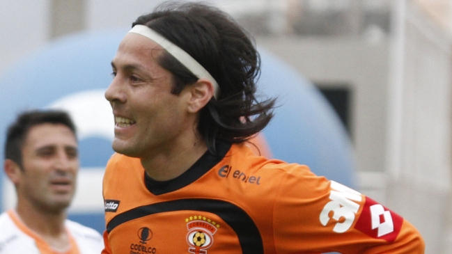 ¿Qué futbolistas vistieron las camisetas de U. Católica y Cobreloa?