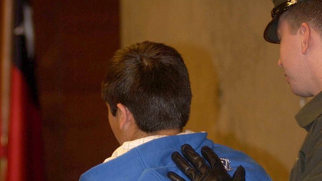 Adolescente sumó su detención número 37 en violento asalto en Peñalolén