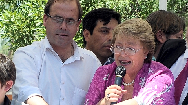 Bachelet condenó ataque a sede de campaña en Maipú