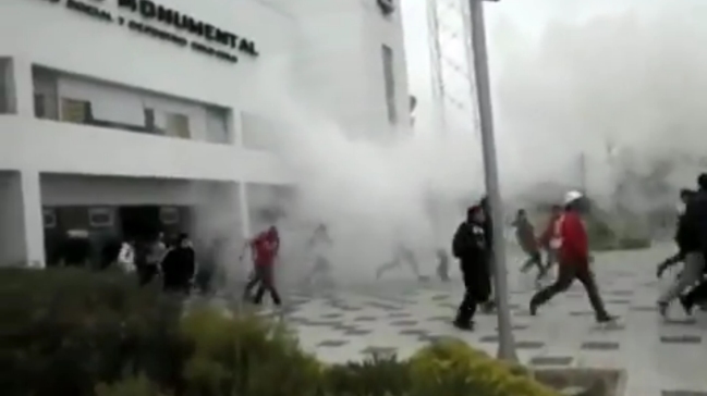Hinchas de Colo Colo ingresaron al Monumental y provocaron destrozos