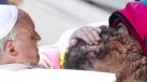 El papa abrazó y bendijo a un hombre gravemente enfermo