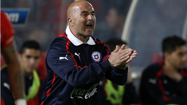 Avión que debía trasladar a Jorge Sampaoli a Londres sufrió desperfecto técnico