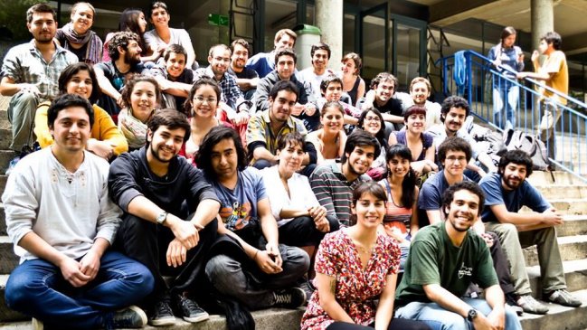 Lista Luchar encabeza elecciones de la FECh tras primera jornada