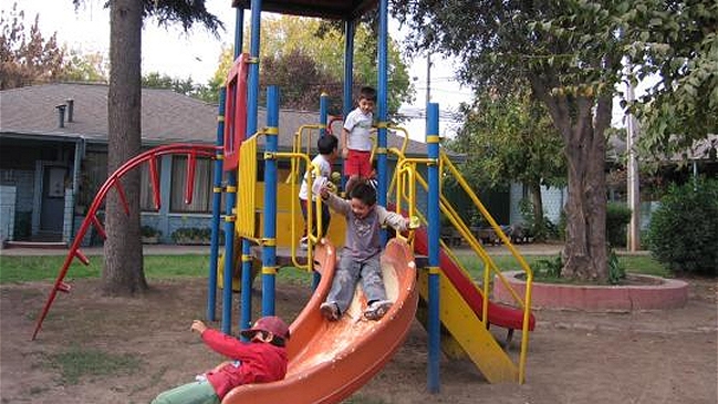 Director de Aldeas SOS demandó mayor ayuda del Estado para financiar cuidado de niños