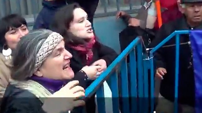 Madre de Matías Catrileo denunció agresión que sufrió en acto de Bachelet