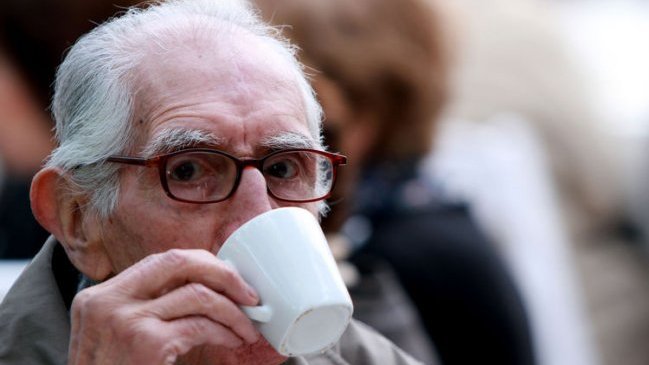 Servel habilitó call center para responder dudas de adultos mayores