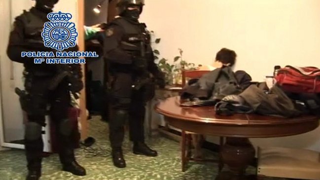 Chilenos detenidos en España quedaron en prisión